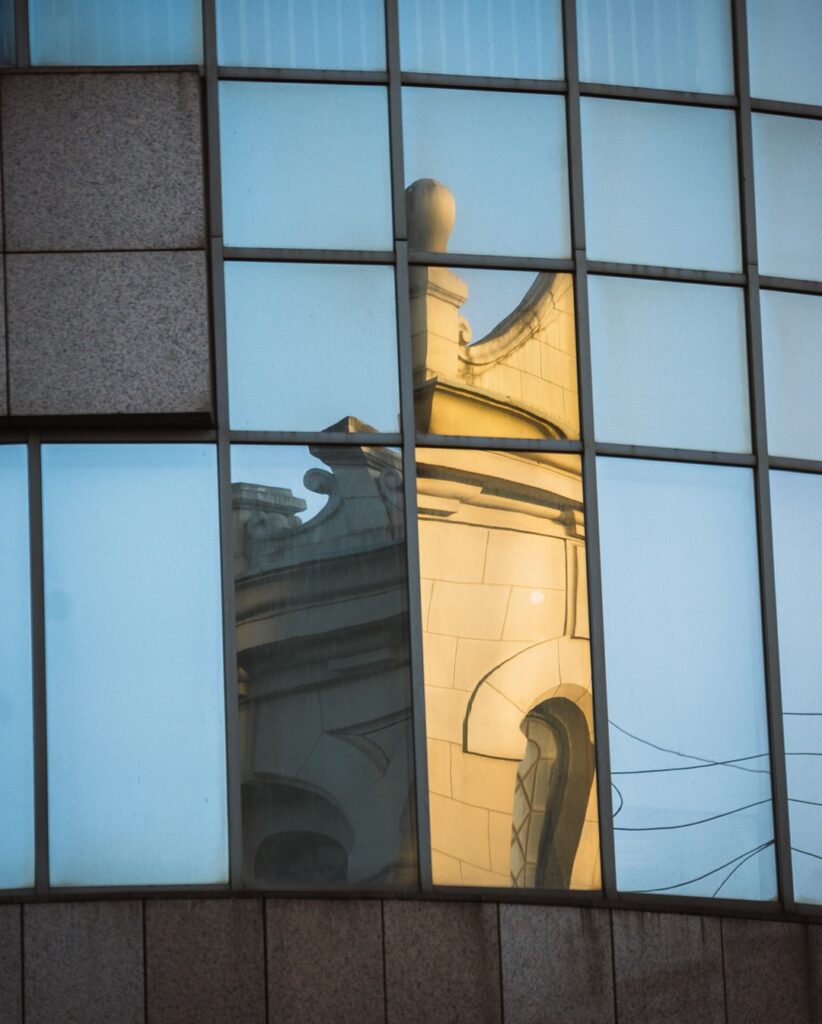 A super clean reflection of a building in Warsaw taken with the Sony A6000 in 2026.