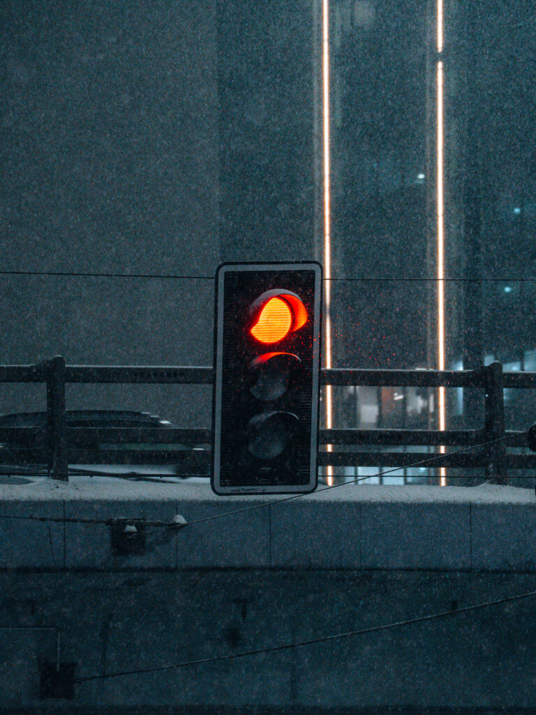 Winter street light in Warsaw taken with the SIGMA 20-200mm F3.5-6.3.