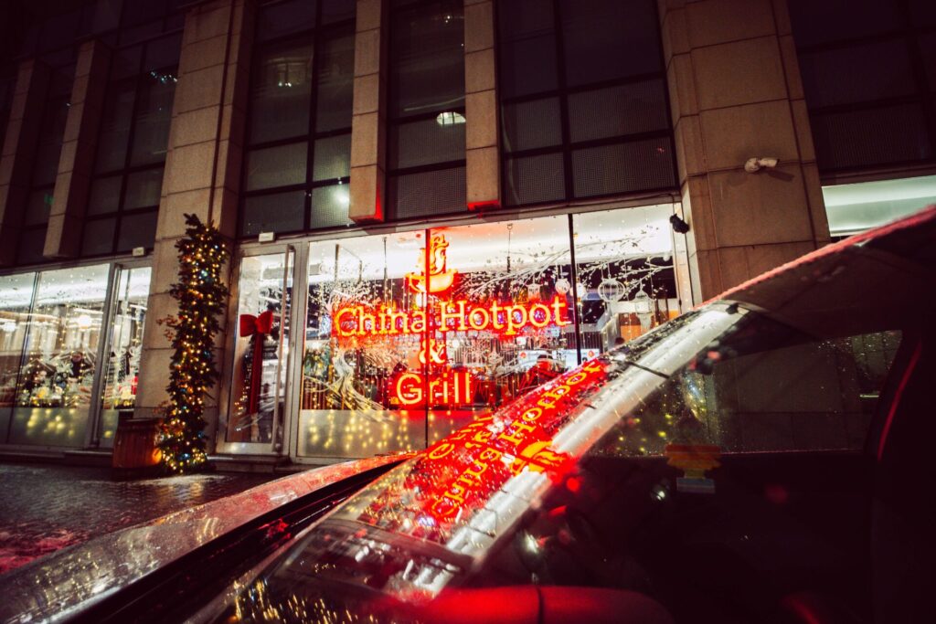 An ultra-wide shot of a China Hotpot Grill in Warsaw.