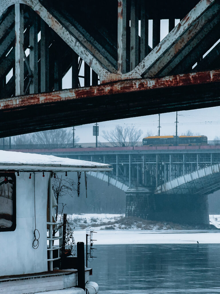Multiple layers of things like bridge, bus, and a ship.