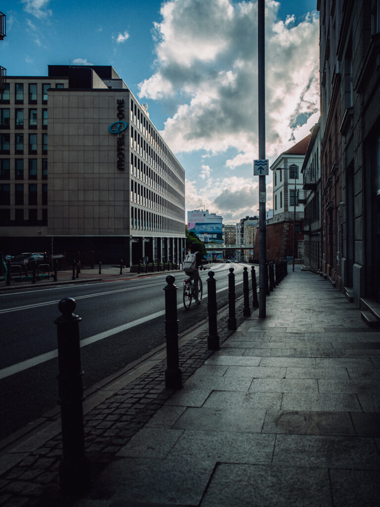 Morning biking session on Tamka street in Warsaw.